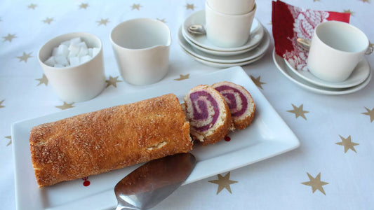 Cranberry roulade with white chocolate & coconut cream - Natural Nordic